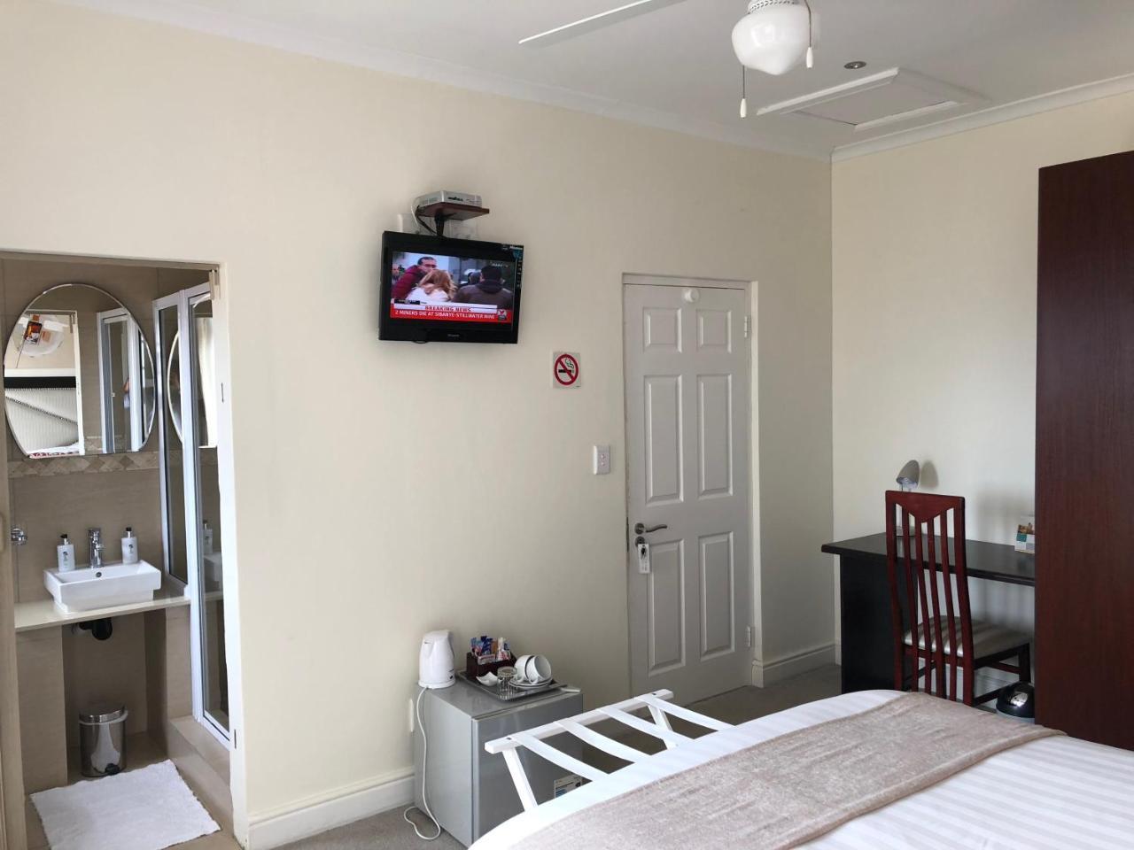 Coral Beach Bed&Breakfast East London Exterior foto